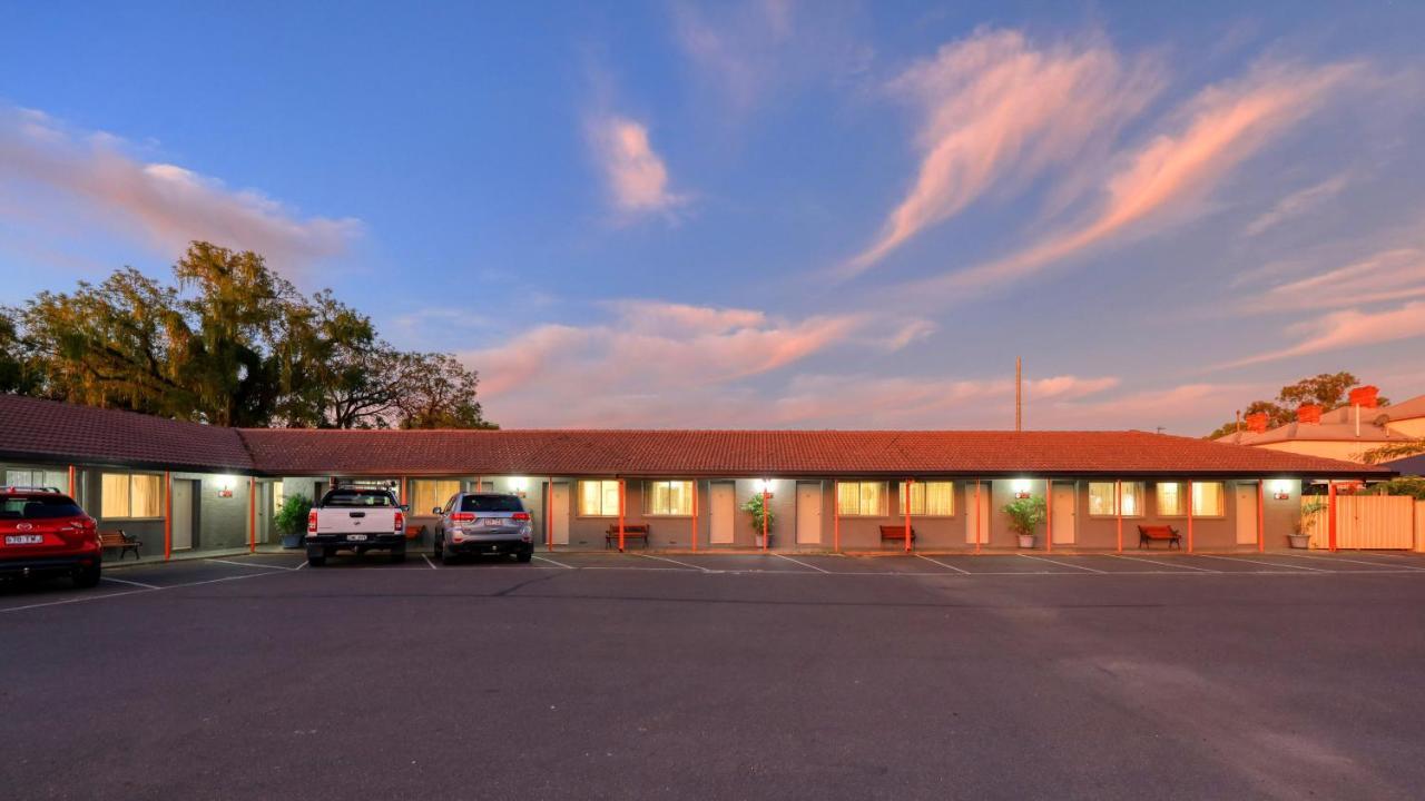 Country Leisure Motor Inn ダボ エクステリア 写真